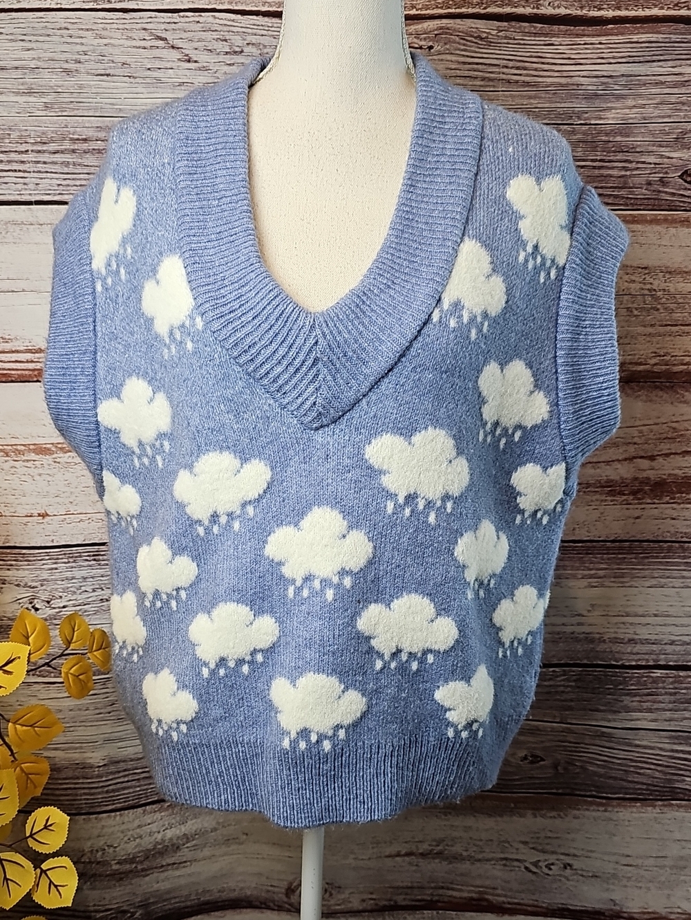 ZARA BLUE CLOUD SLEEVELESS V-NECK PULLOVER SWEATER VEST *FLAWED* - Picture 3 of 13